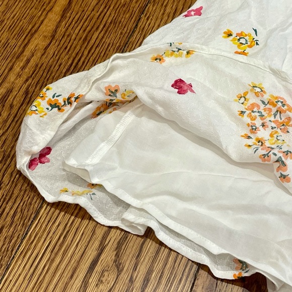 Urban Outfitters White Floral Romper - Picture 5 of 13